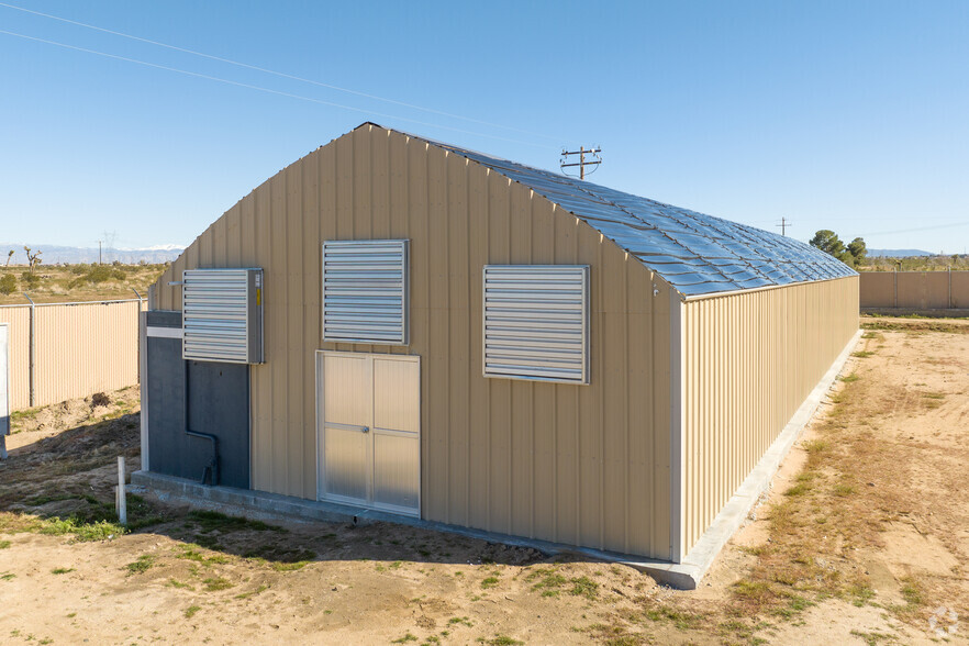 Primary Photo Of 17055 Verbena Rd, Adelanto Warehouse For Lease