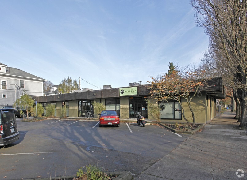 Primary Photo Of 1415-1421 SE Ankeny St, Portland Medical For Lease