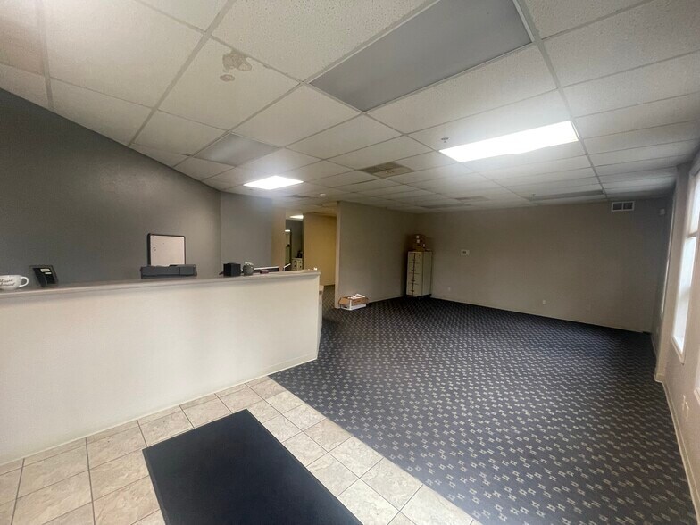 More Photos Of 26378 289th Pl, Adel Manufacturing For Sale