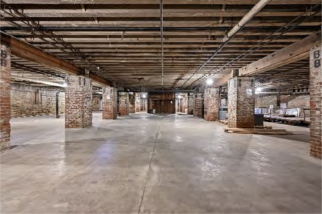 More Photos Of 2020-2060 Walnut St, Kansas City Warehouse For Sale