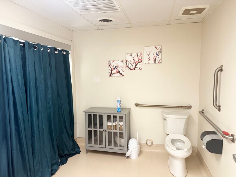 More Photos Of 1700 Corporate Dr, Birmingham Daycare Center For Sale