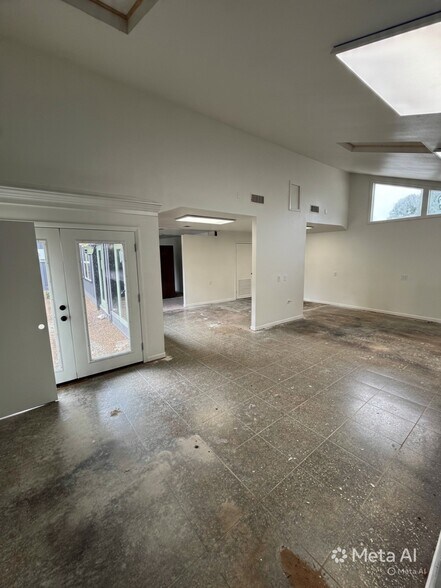 More Photos Of 202 River Oaks Dr, Hot Springs National Park Freestanding For Lease