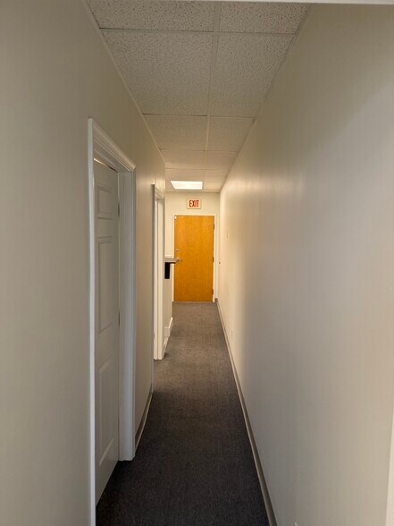 More Photos Of 23127 Three Notch Rd, California Office For Lease