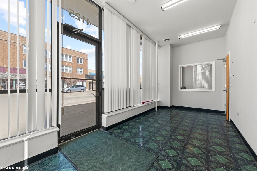 More Photos Of 4123-4125 Oakton St, Skokie Storefront For Sale