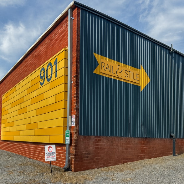 More Photos Of 901 N West St, Raleigh Showroom For Lease