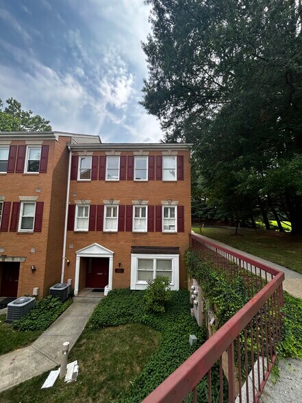 More Photos Of 18500-18540 Office Park Dr, Gaithersburg Medical For Sale