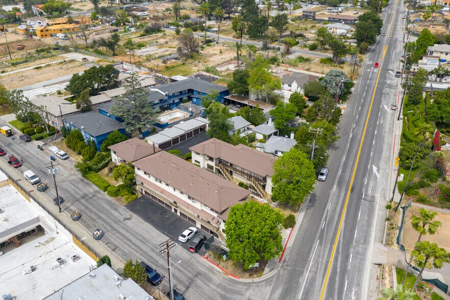 More Photos Of 2629-2643 1/2 Lake Ave, Altadena Apartments For Sale