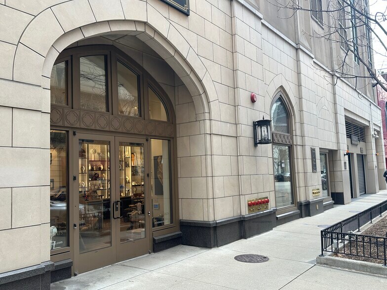 More Photos Of 660 N Wabash Ave, Chicago Apartments For Lease