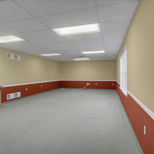 More Photos Of 1137 Kennebec Dr, Chambersburg Office For Lease
