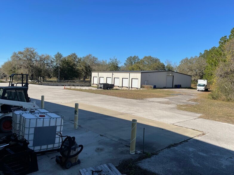 More Photos Of 4680 Lake Industrial Blvd, Tavares Warehouse For Sale