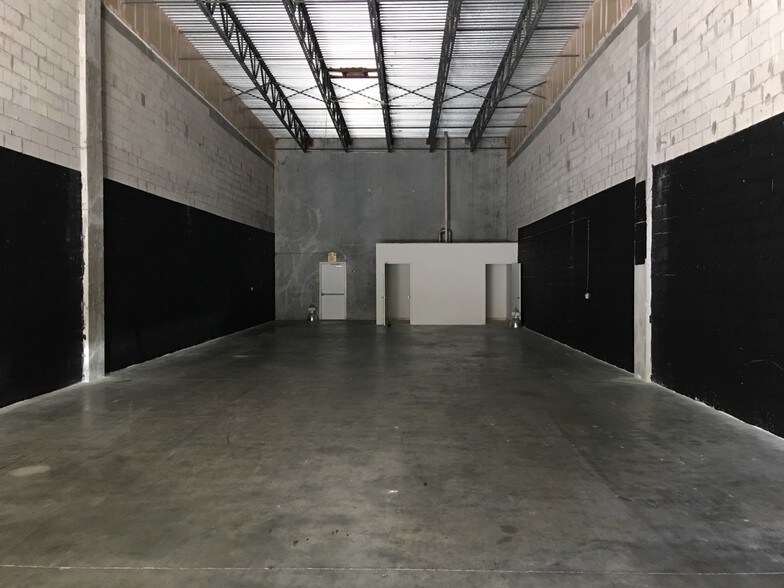 More Photos Of 14260 SW 142nd St, Miami Warehouse For Lease