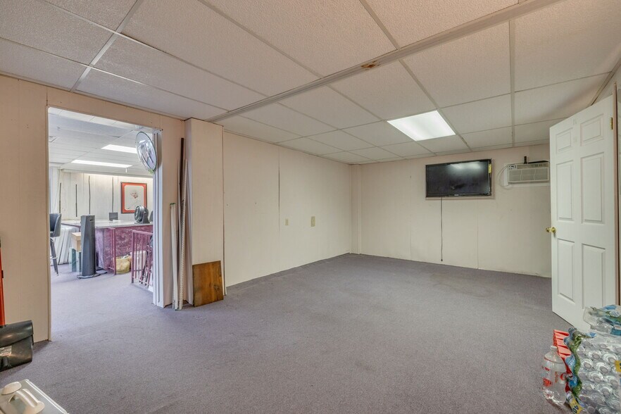 More Photos Of 2865 E Bay Dr, Largo General Retail For Sale