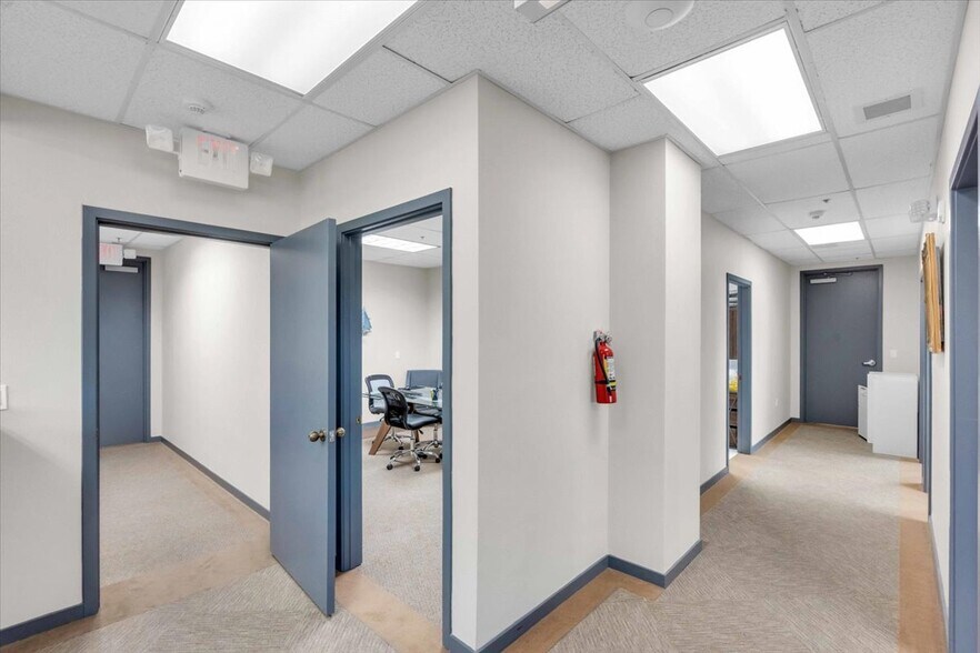 More Photos Of 1001 3rd Ave W, Bradenton Medical For Lease