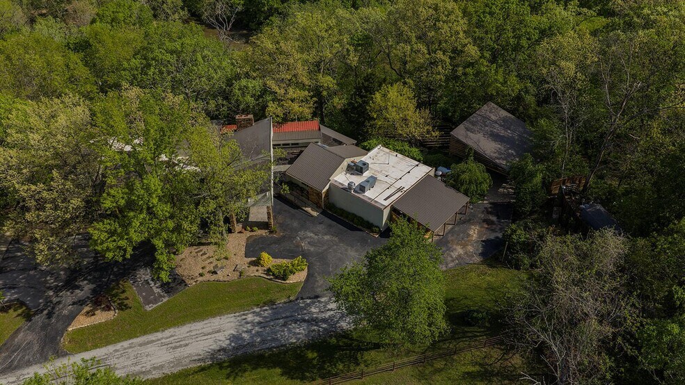 More Photos Of 381 W Guin Rd, Nixa Lodge Meeting Hall For Sale