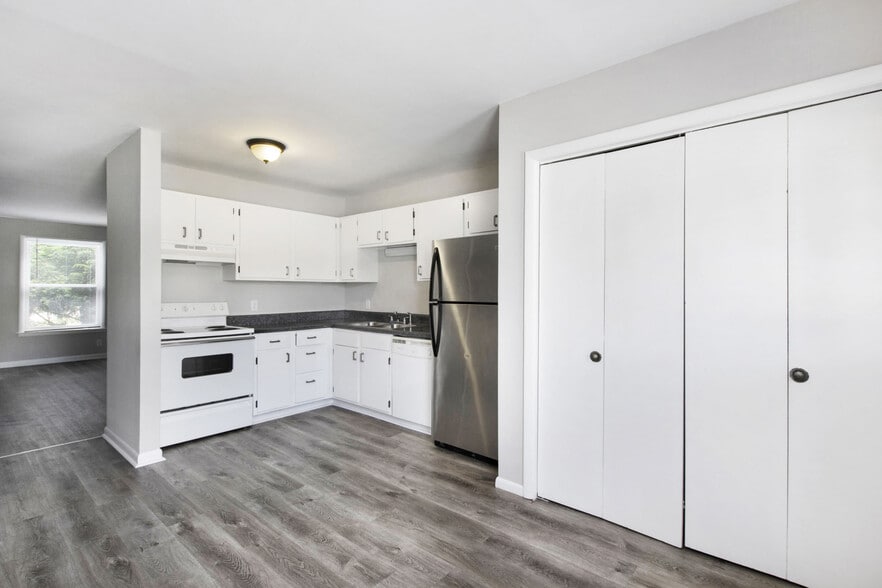 More Photos Of 1012-1018 Hickory Hill Ln, Hermitage Apartments For Sale