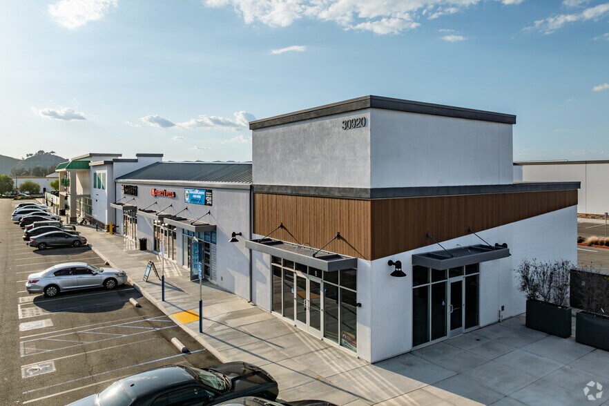 More Photos Of 3578 Benton Rd, Temecula Unknown For Lease