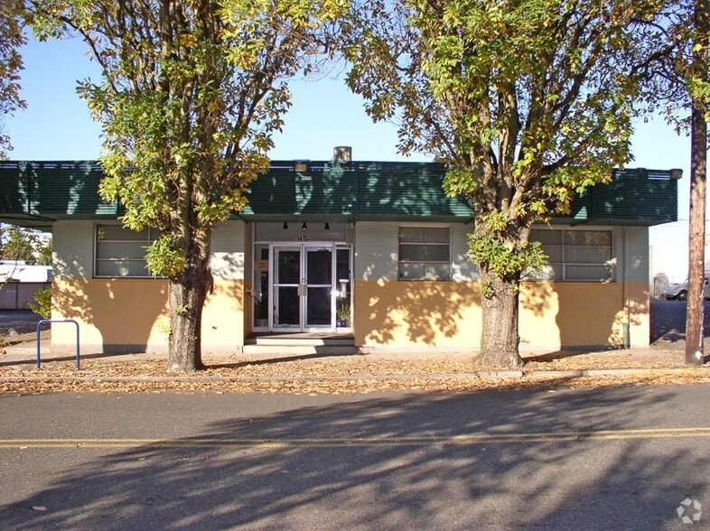 More Photos Of 1415-1421 SE Ankeny St, Portland Medical For Lease