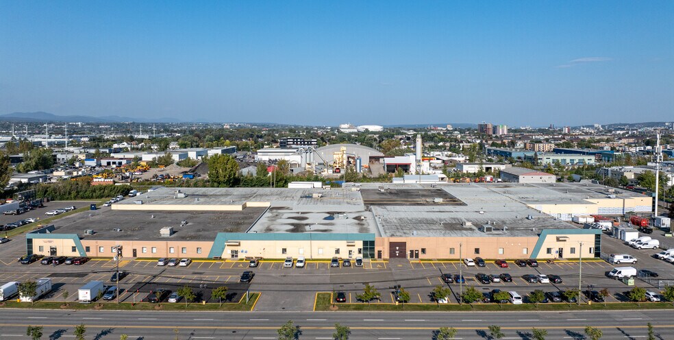 More Photos Of 650 Av Godin, Québec Warehouse For Lease