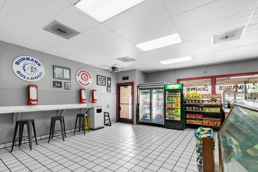 More Photos Of 1423-1425 W Burbank Blvd, Burbank General Retail For Sale