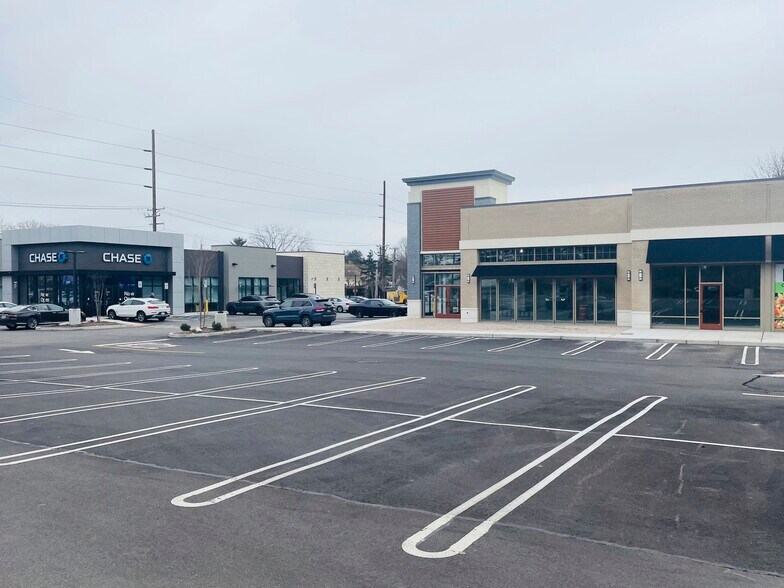 Primary Photo Of 7940 Jericho Tpke, Woodbury Bank For Lease
