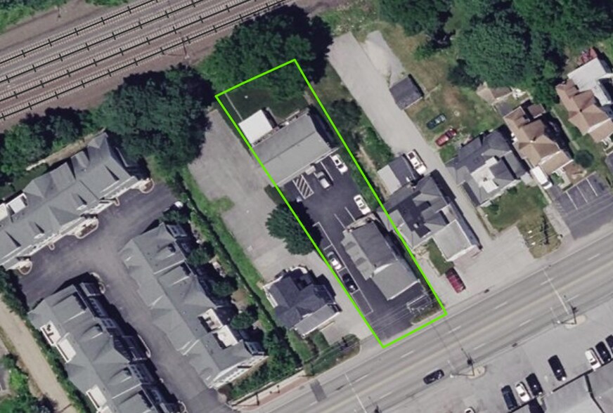 More Photos Of 1049 Lancaster Ave, Berwyn Freestanding For Lease