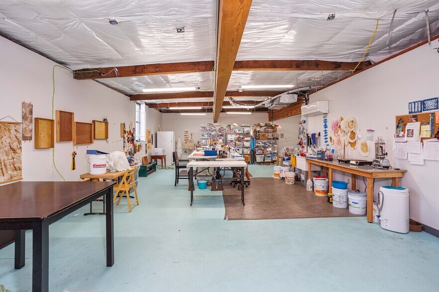 More Photos Of 3425 SE Yamhill St, Portland Loft Creative Space For Sale