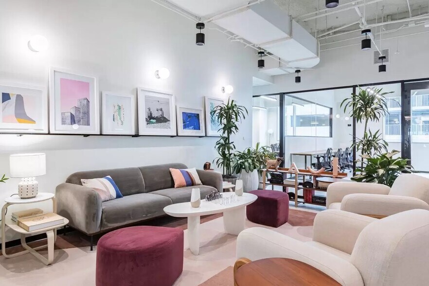 More Photos Of 1111 Brickell Ave, Miami Coworking Space