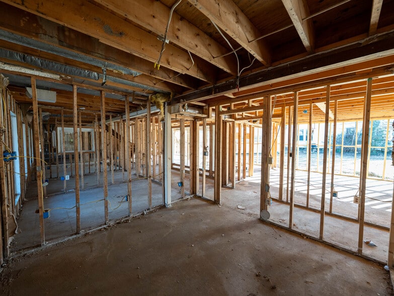 More Photos Of 3264 Broad St, Clyde Office For Sale