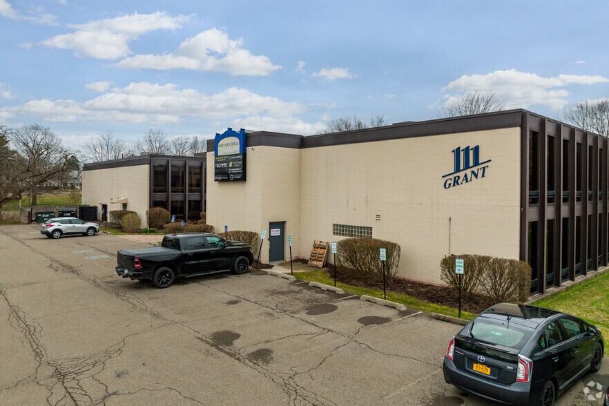 More Photos Of 111 Grant Ave, Endicott Office For Sale