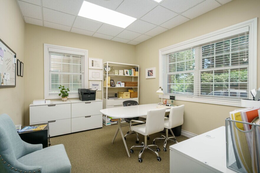 More Photos Of 206 E Liberty St, Milford Office For Sale