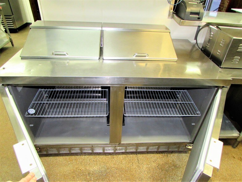 More Photos Of 6931 Gravois Ave, Saint Louis Restaurant For Sale