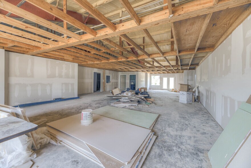 More Photos Of 4129 US-59 Hwy, Livingston Truck Terminal For Lease