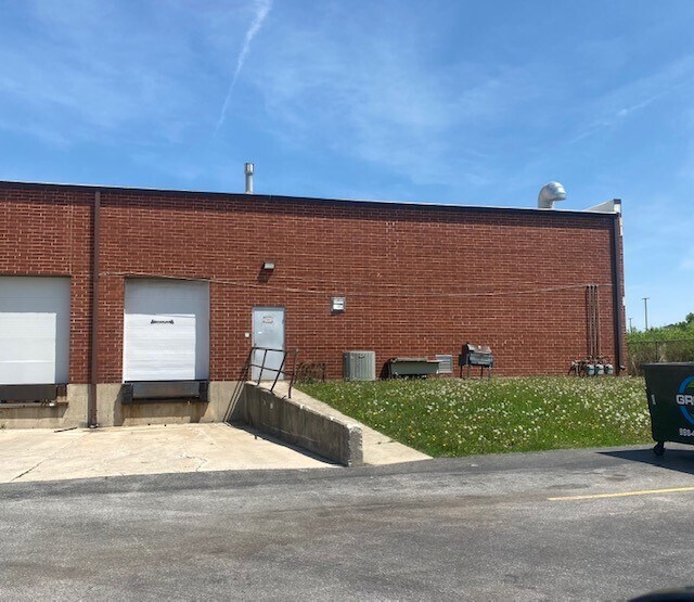 More Photos Of 7651-7657 W 100th Pl, Bridgeview Warehouse For Sale