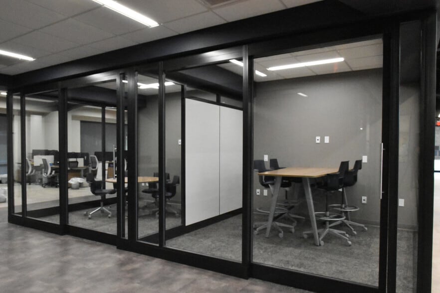 More Photos Of 3825 Electric Rd, Roanoke Storefront Retail Office For Lease