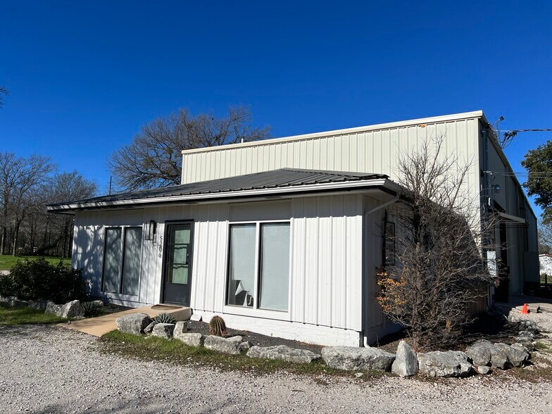 More Photos Of 5206 Beacon Dr, Austin Warehouse For Lease