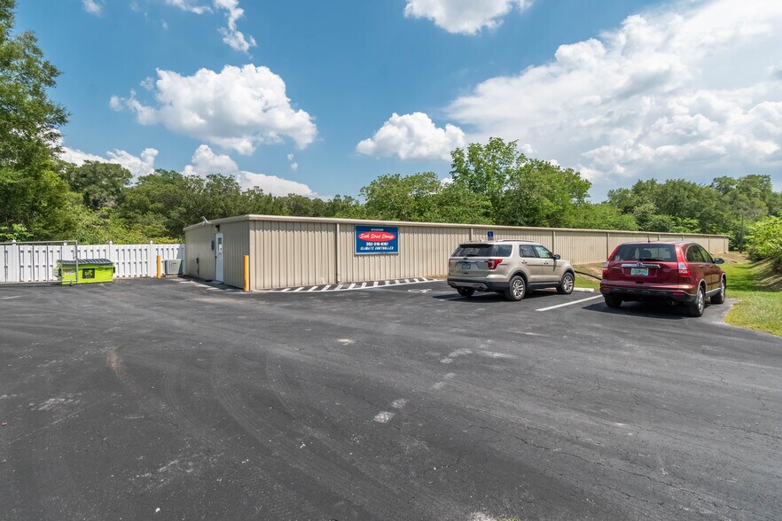 More Photos Of 507 SE 6th St, Williston Self Storage For Sale