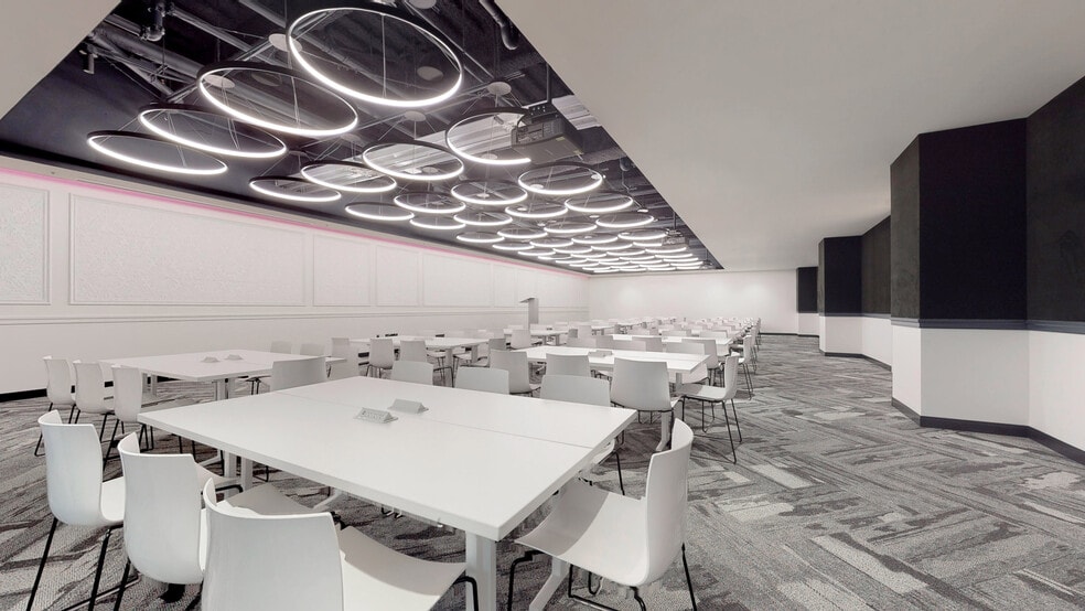 More Photos Of 575 7th St NW, Washington Office For Lease