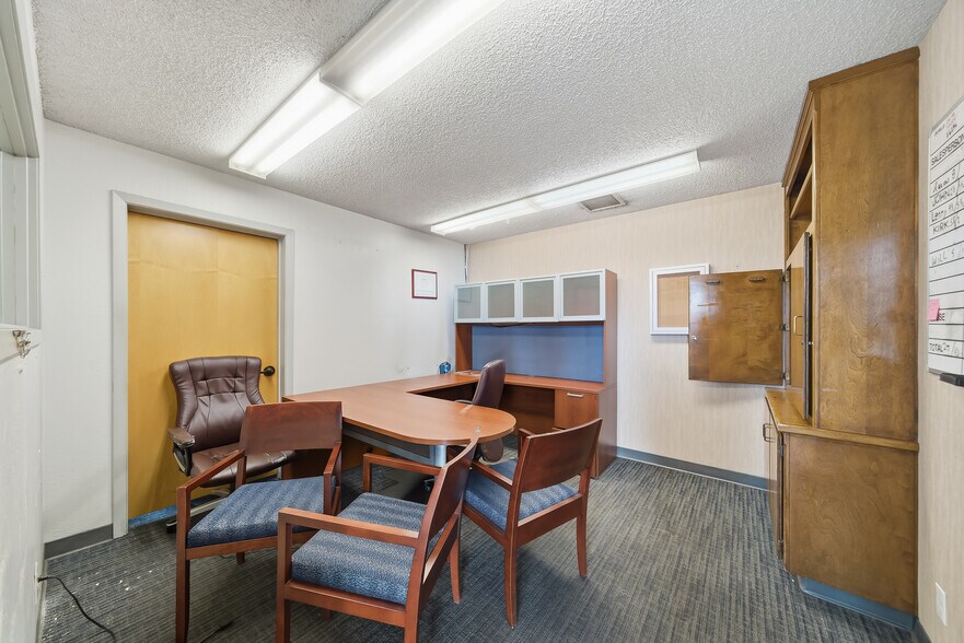 More Photos Of 450 Veterans Blvd, Redwood City Unknown For Lease