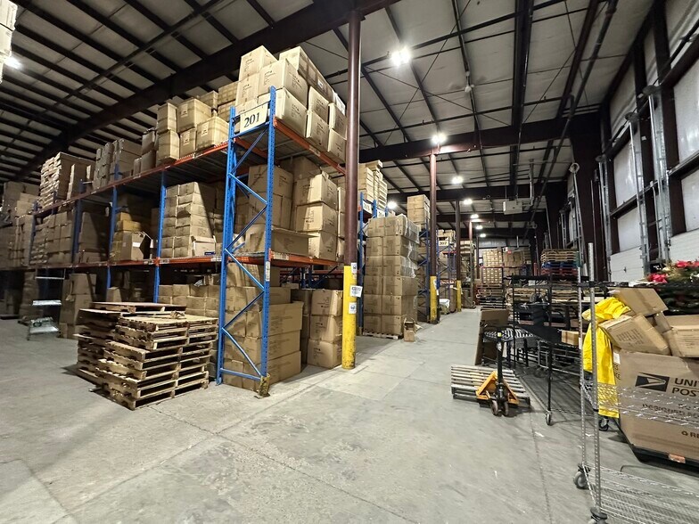 More Photos Of 2335 Union Rd, Cheektowaga Distribution For Sale