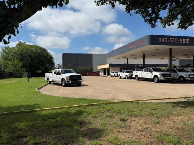 More Photos Of 3430 E University Dr, Denton Service Station For Lease
