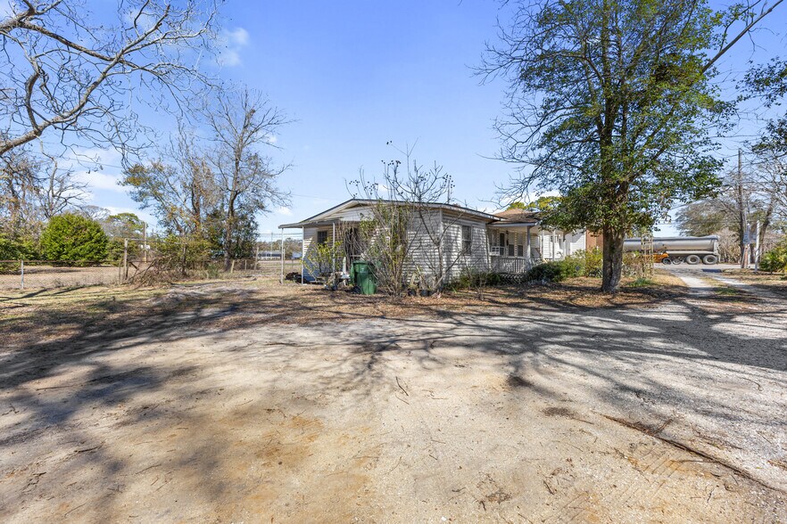 More Photos Of 1960 Carolina Beach Rd, Wilmington Freestanding For Sale