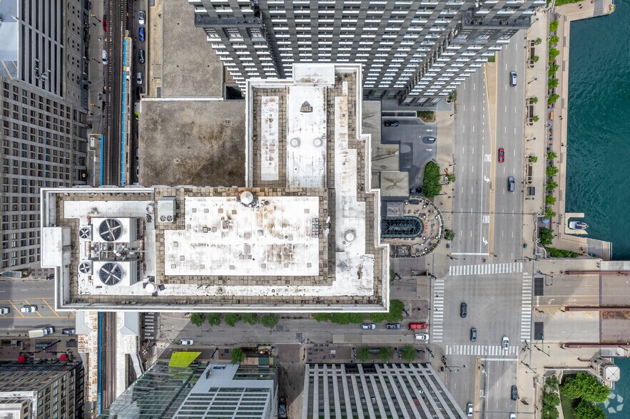 More Photos Of 1 West Upper Wacker Drive, Chicago Hotel For Lease