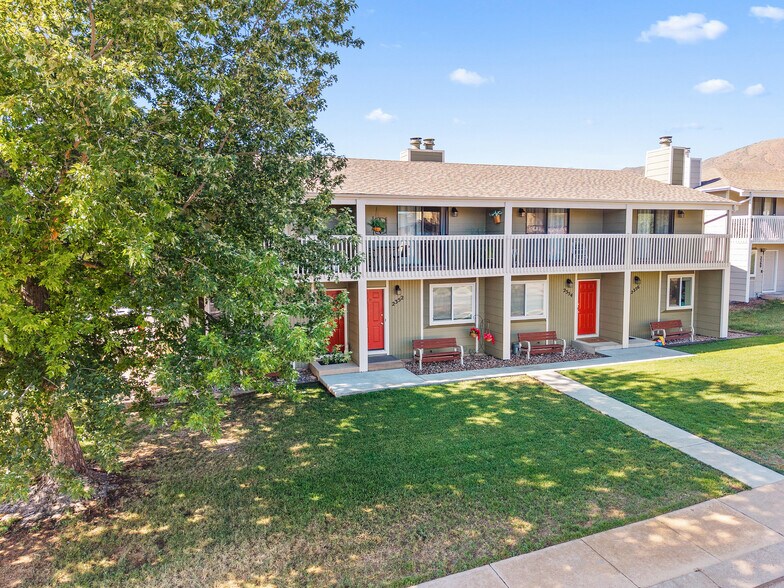 More Photos Of 2350 Split Rock Dr, Colorado Springs Apartments For Sale