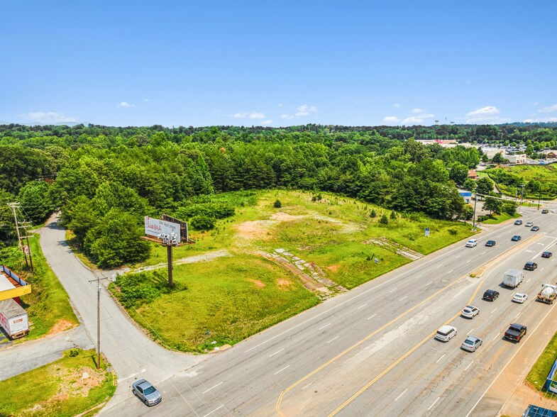 More Photos Of 5215 Wade Hampton Blvd, Taylors Land For Sale