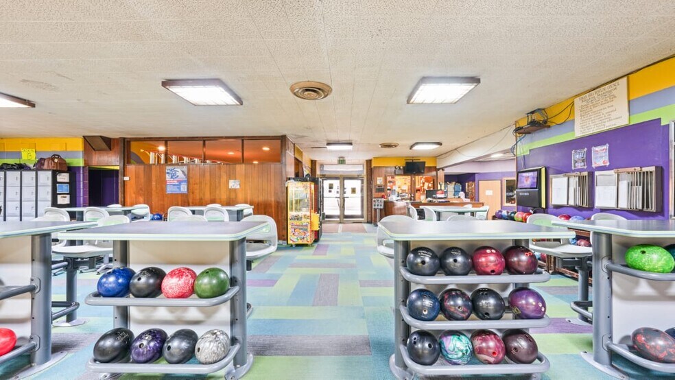 More Photos Of 210 Superior Ave, Tomah Bowling Alley For Sale
