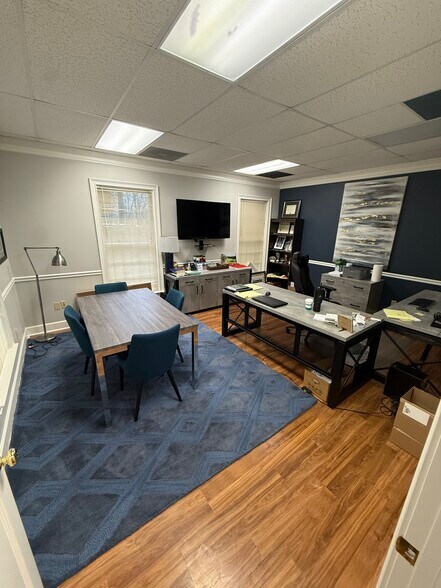 More Photos Of 6111 Peachtree Dunwoody Rd NE, Atlanta Office Residential For Sale