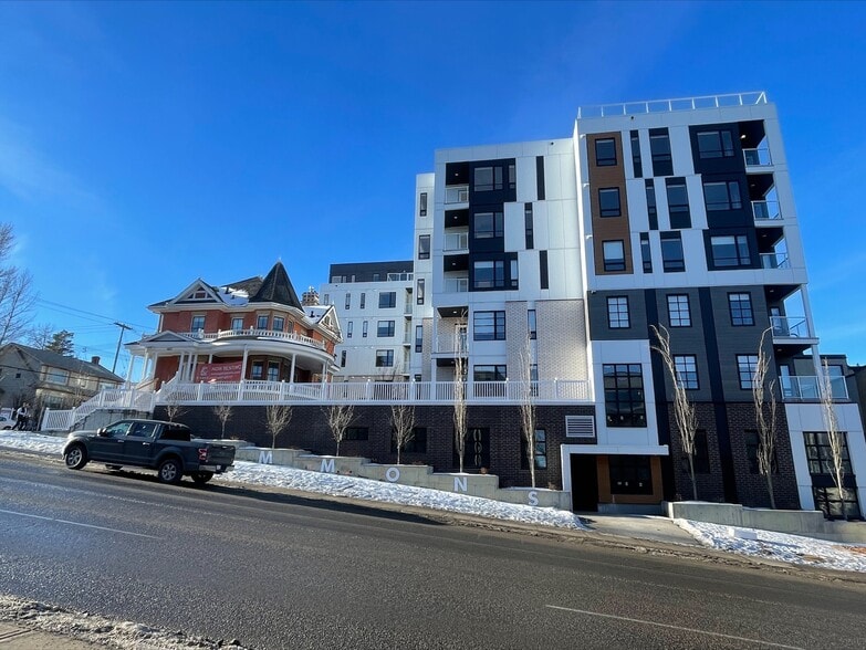 More Photos Of 1420 19 Av SW, Calgary Apartments For Sale