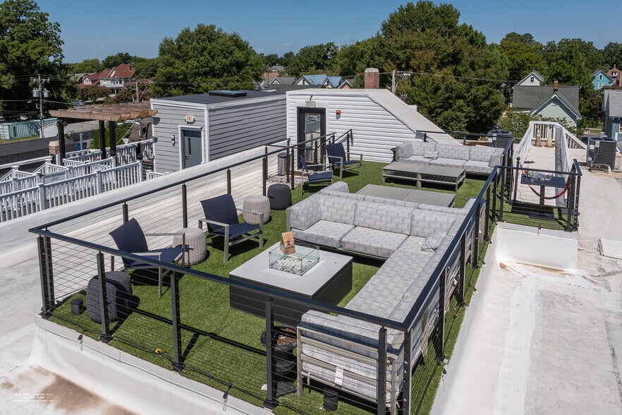 More Photos Of 225 Mason Ave, Cape Charles Storefront For Sale