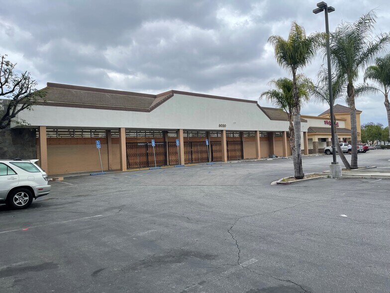 More Photos Of 9020 Firestone Blvd, Downey Freestanding For Lease