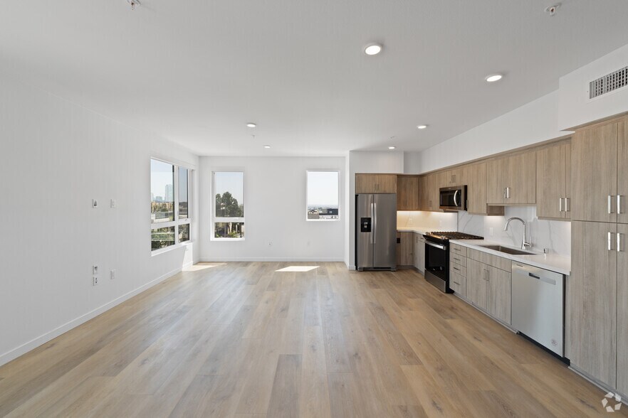 More Photos Of 1800 Beverly Blvd, Los Angeles Apartments For Lease